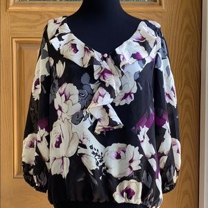 WHITE HOUSE BLACK MARKET SILK 100%  RUFFLES NECK